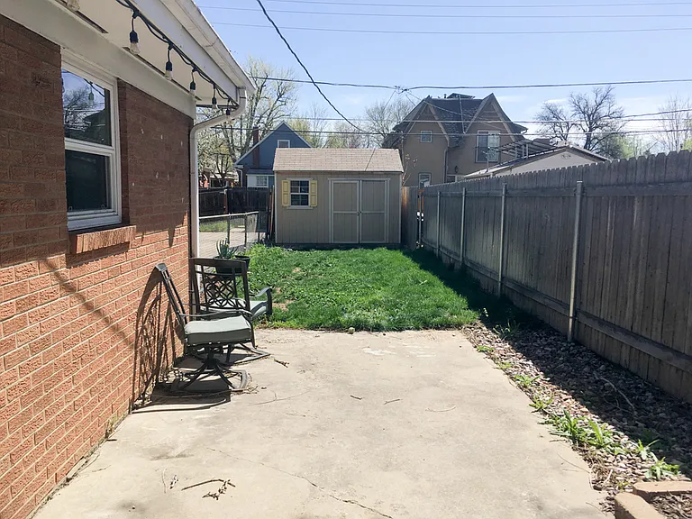 1142 S Washington St — Photo 25