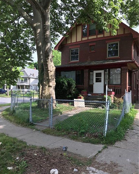 2nd image of 10112 Empire Ave