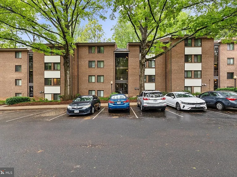1556 Northgate Sq #12B — Photo 8