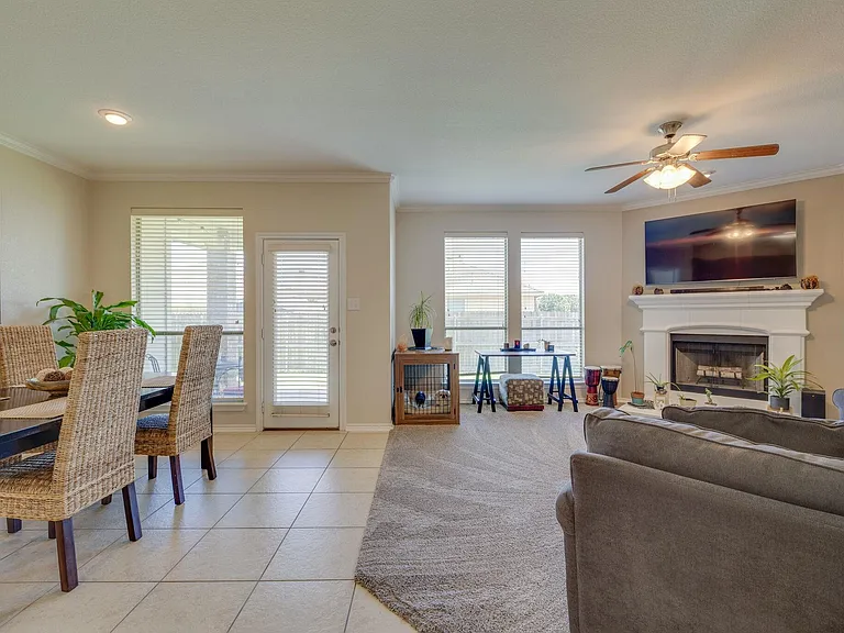 10826 Calderwood Ln — Photo 24