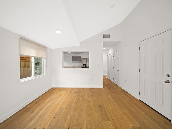 4th image of 3448 Casitas Ave #2