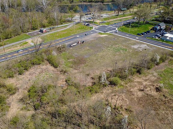 4th image of 1574 New Schuylkill Rd
