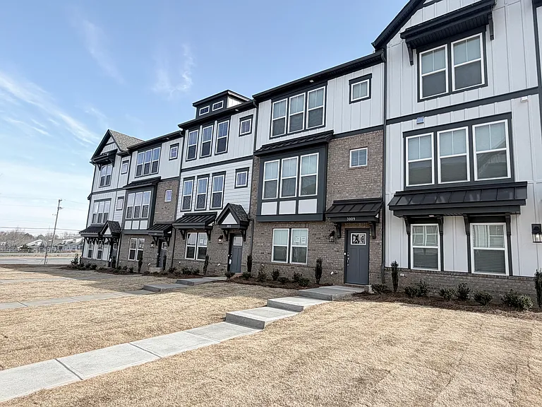 3009 Rexton Ln — Photo 36