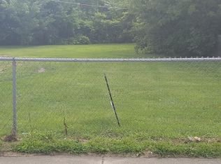 557 Howard Ave, Aurora, IL 60506