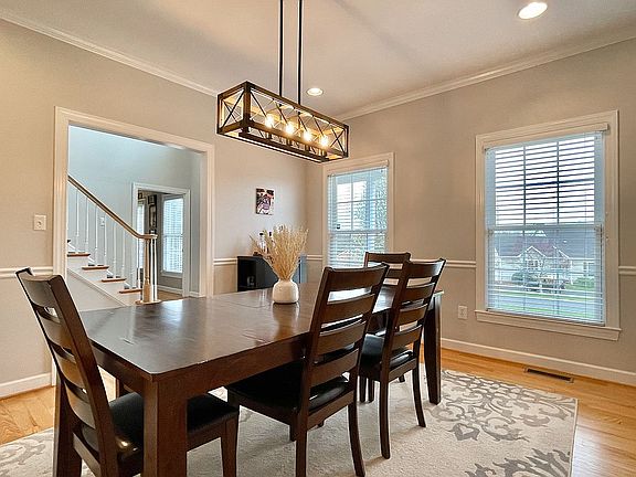 5th image of 55 Shaner Hill Dr