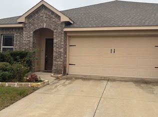 2101 Long Forest Rd, Heartland, TX 75126