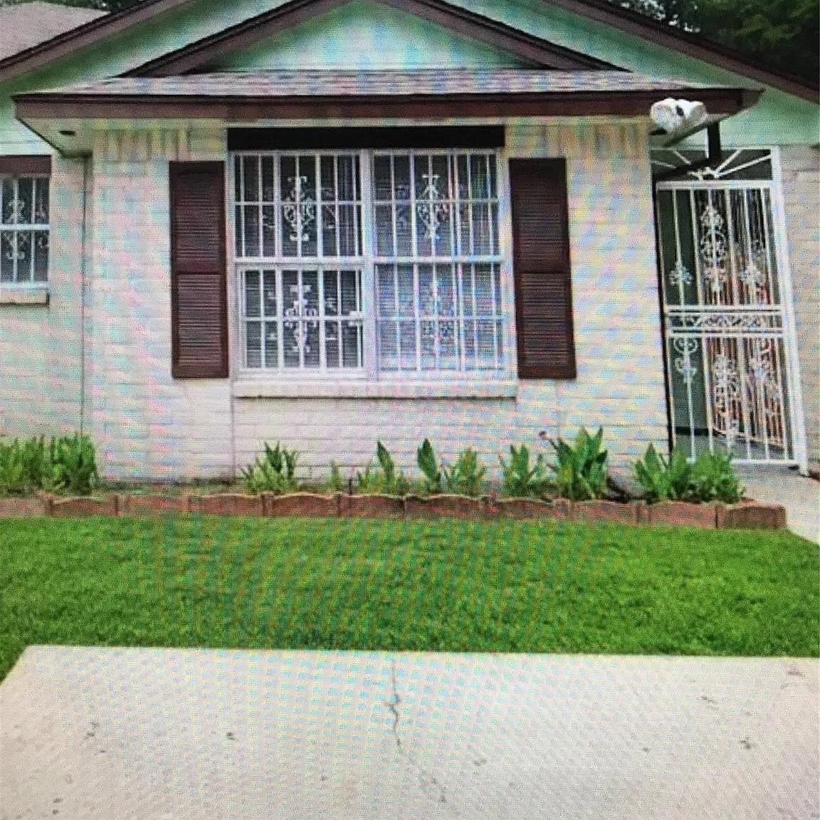 3 bed, 2.0 bath, 1308 sqft, $1,800 — Photo 1