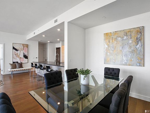 5th image of 718 Long Bridge St APT 904
