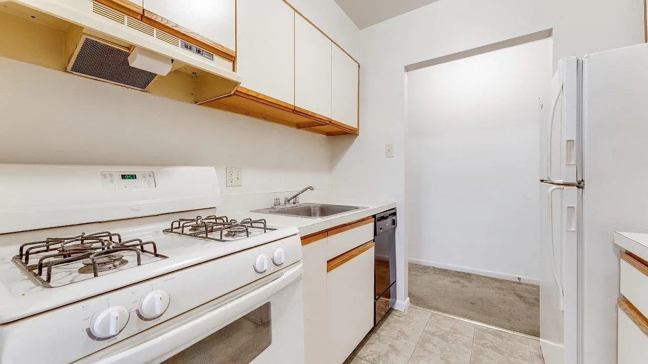 Mount Penn Manor Apartment Homes — Photo 4