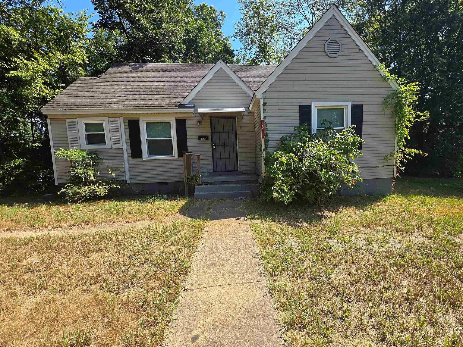 2 bed, 1.0 bath, $950 — Photo 1