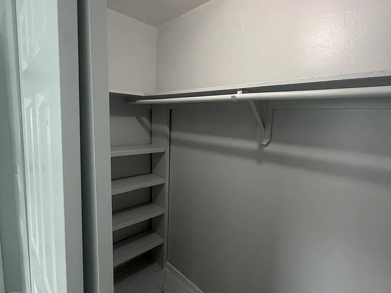770 SW 8th St #209 — Photo 5