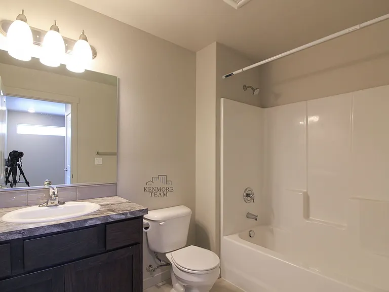 5747 W Albany Pl #110 — Photo 9