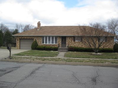 110 Falcon Dr, Larksville, PA, 18704
