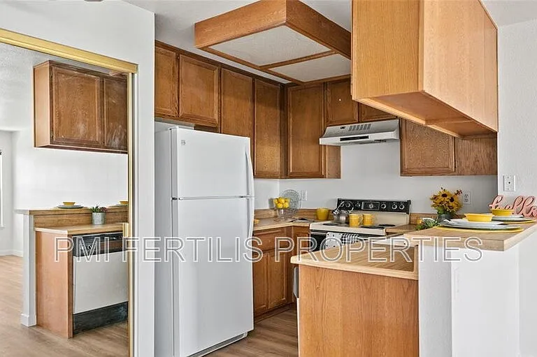 18242 Parkview Ln #106 — Photo 8
