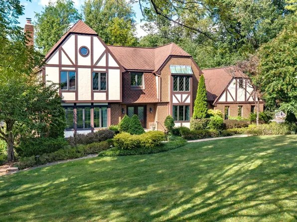 8 Barranco Ct, Towson, MD 21204