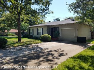 1200 W Lovers Ln, Arlington, TX 76013