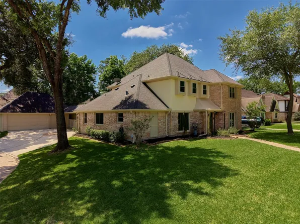 6915 Worcester Dr, Spring, TX 77379