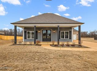 660 Wells Dr, Hernando, MS 38632