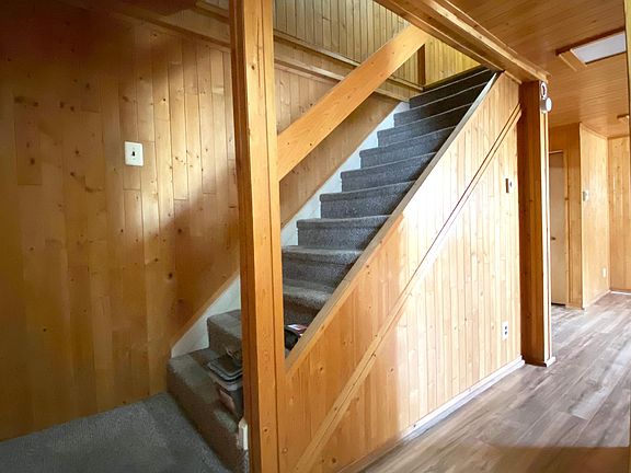 All floors are now wood laminate not carpet*