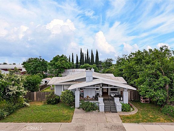 3rd image of 1121 Marin St