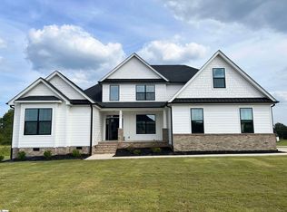 200 Montview Cir, Greenville, SC 29617