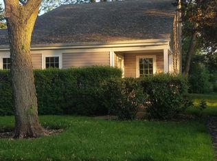 1325 Northampton Ln, Roselle, IL