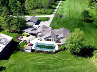 13213 W County Line Rd, Moores Hill, IN 47032