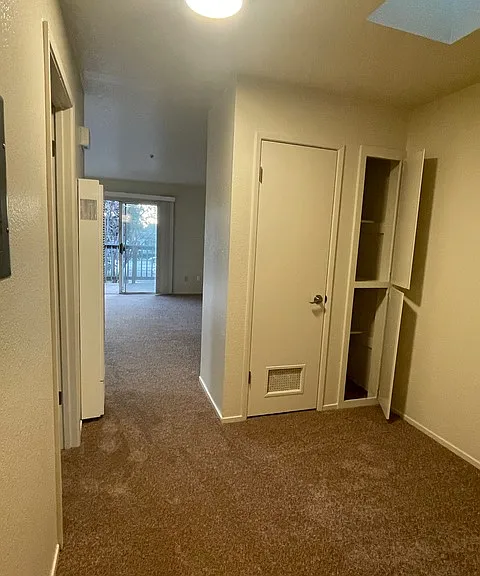 North Dutton Place Apartments — Photo 7