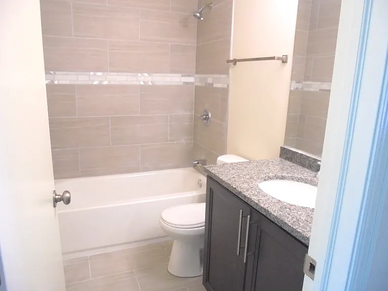 1454 Walnut Hill Ave — Photo 18