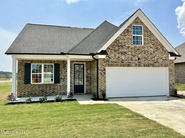 9061 S Lakeside Dr, Walls, MS 38680