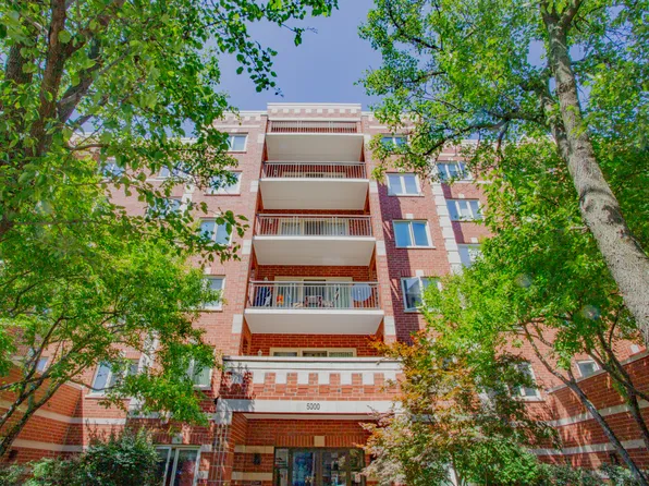 5000 Oakton St #206, Skokie, IL 60077