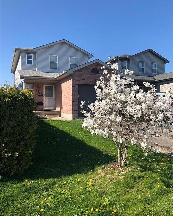 1st image of 223 Simpson Cres
