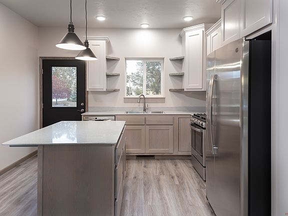 The Duesy Interior Example Kip B. Thiel Construction, Inc. Cody WY