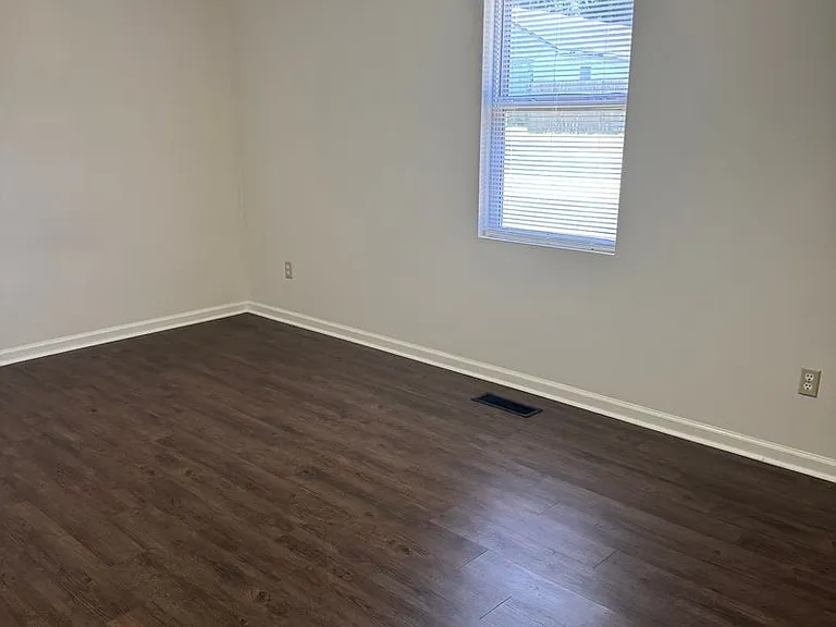 2077 N Whisnant Ave — Photo 5