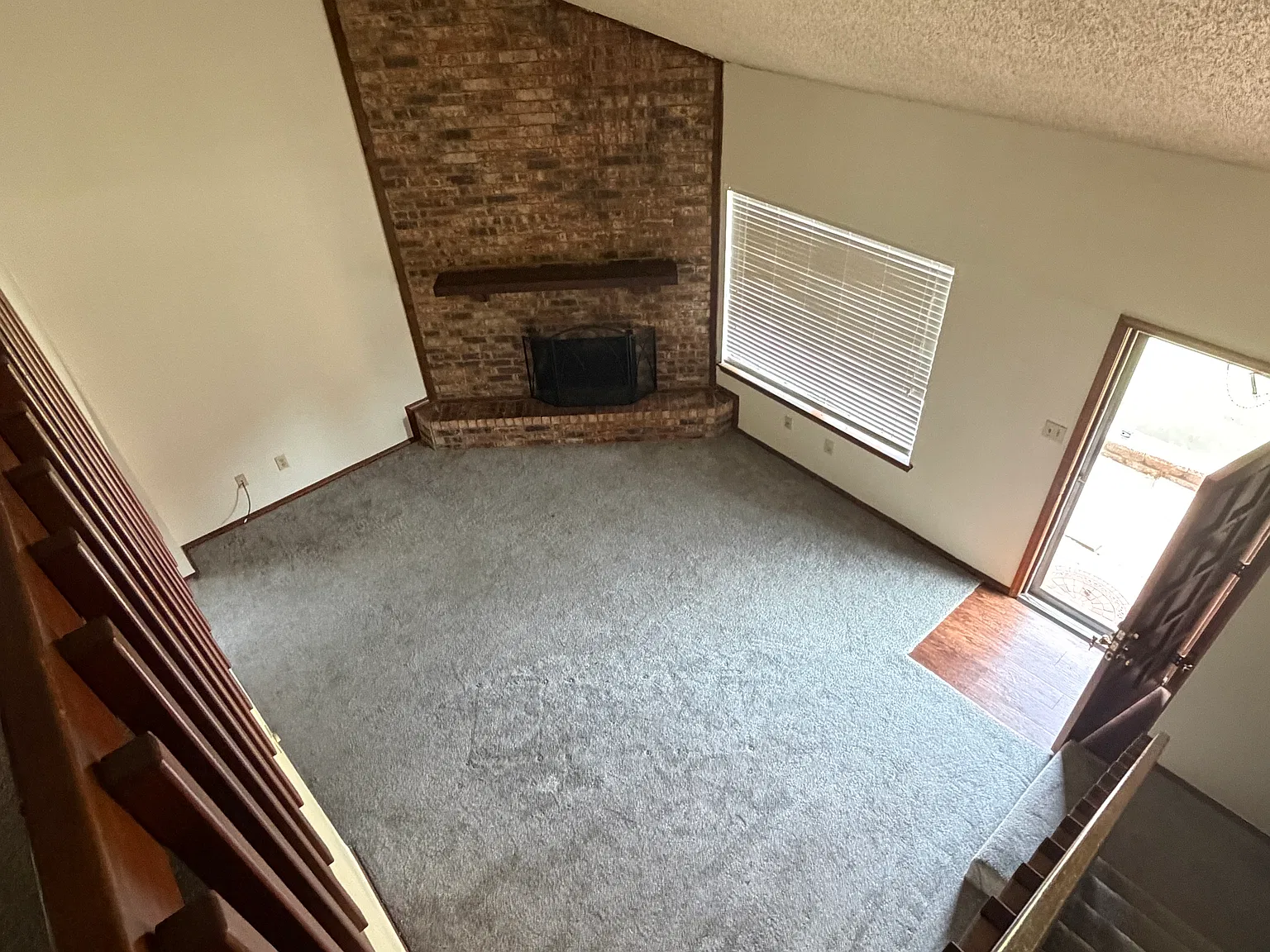 3 bed, 2.5 bath, 1500 sqft, $1,350 — Photo 3