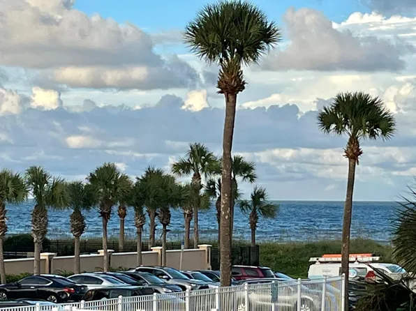 1126 N 1st St #202, Jacksonville Beach, FL 32250