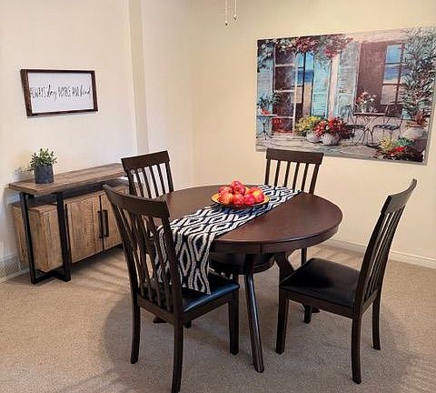 5th image of 10 Toronto St