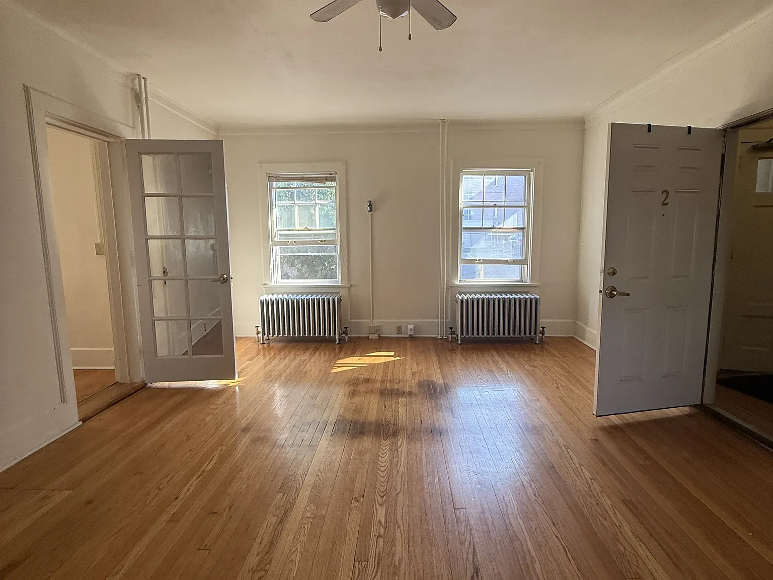 240 West Lakelawn Place - 2 — Photo 1