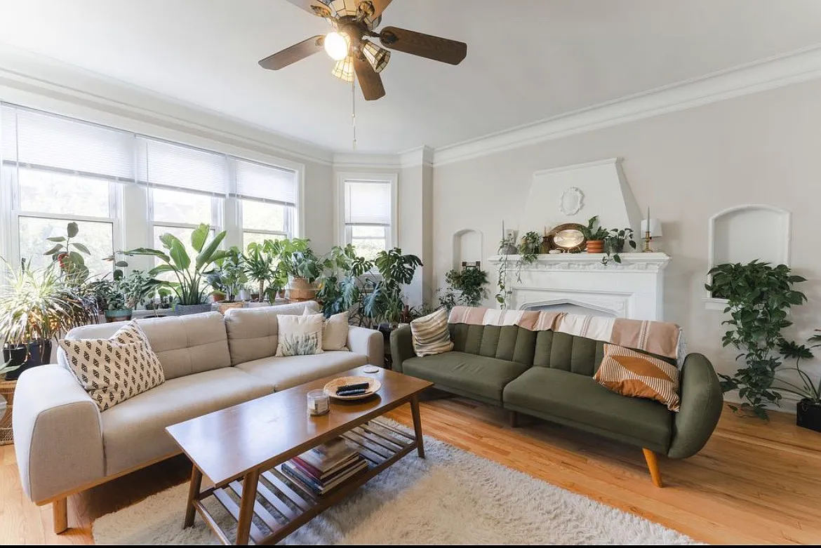 3 bed, 1.5 bath, 2200 sqft, $3,800 — Photo 4