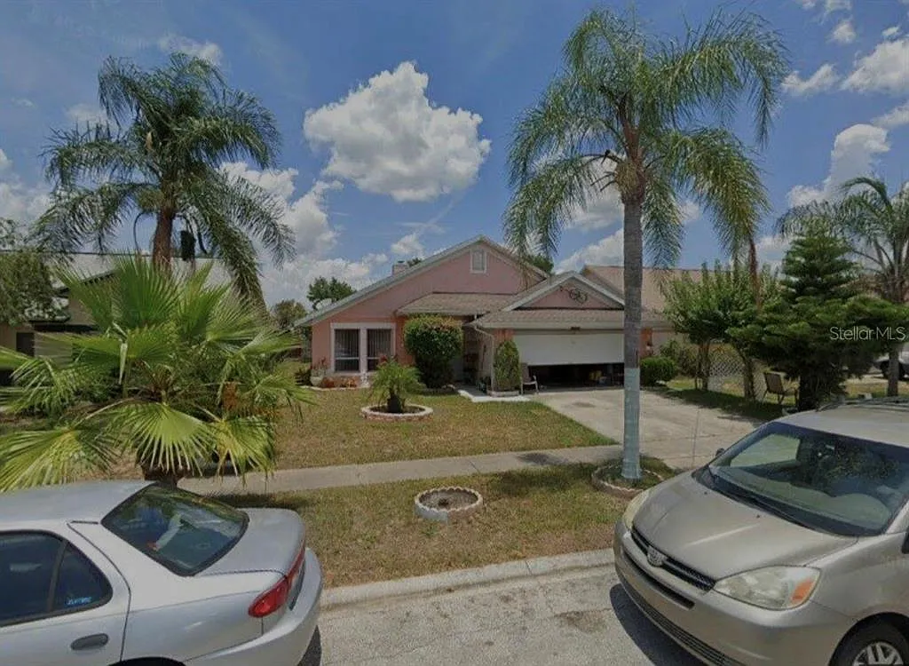 3 bed, 2.0 bath, 1766 sqft, $2,300 — Photo 1