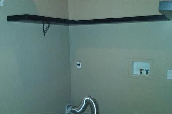 Laundry Room/Washer Dryer Hook Up (electric)