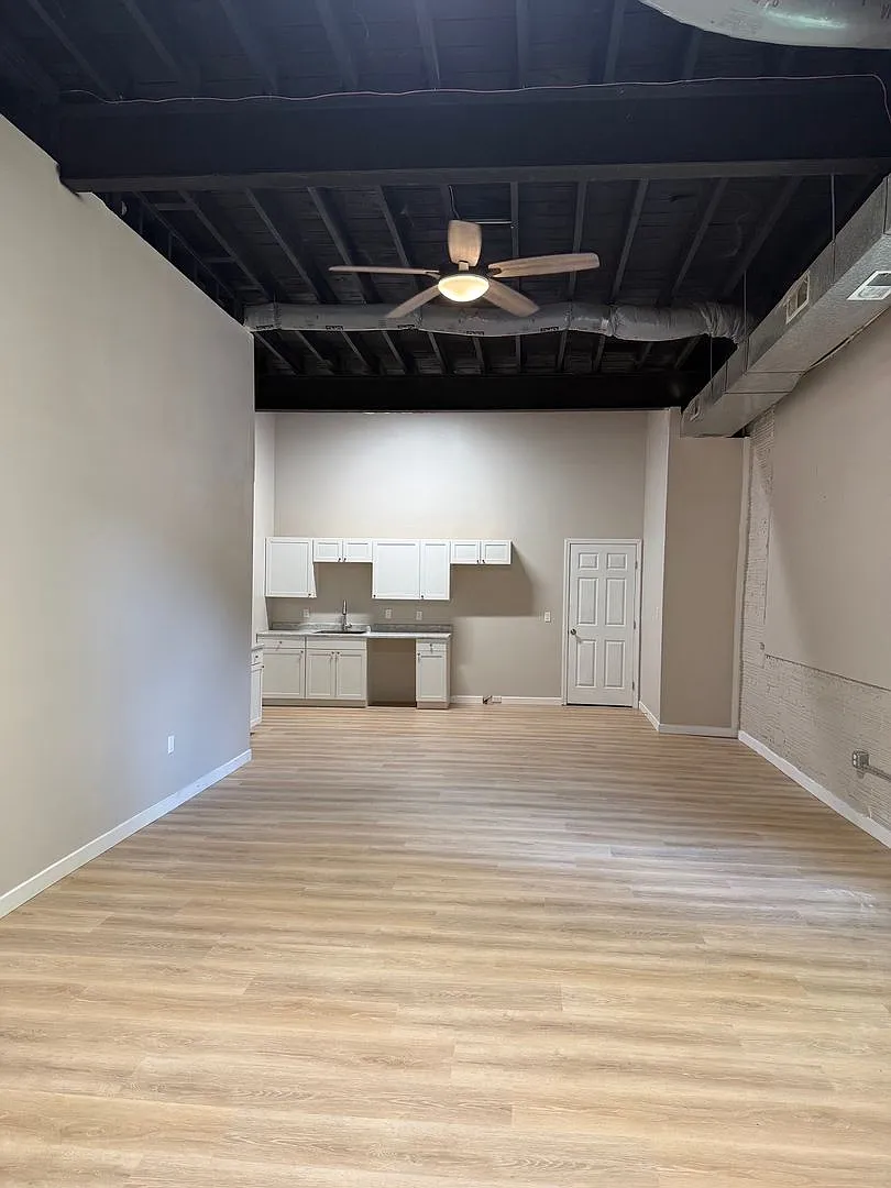 2 bed/1 bath Apartments Pittsburgh, PA 15226 — Photo 4
