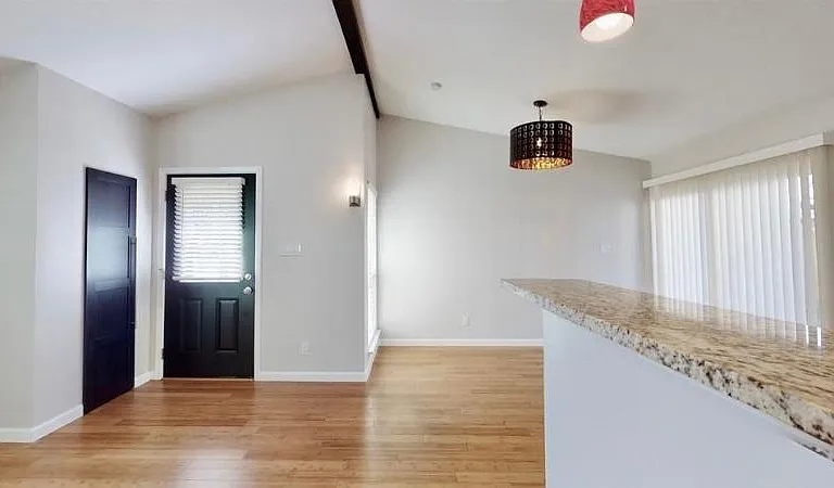 4511 Chapman St — Photo 7