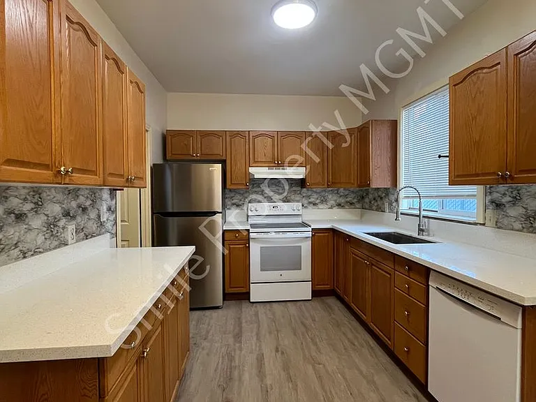 10153 SE Pardee St — Photo 6