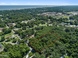 649 Tegarden Rd, Gulfport, MS 39507