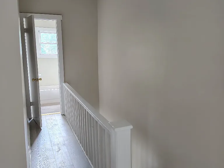30 N Bradley Ave — Photo 2