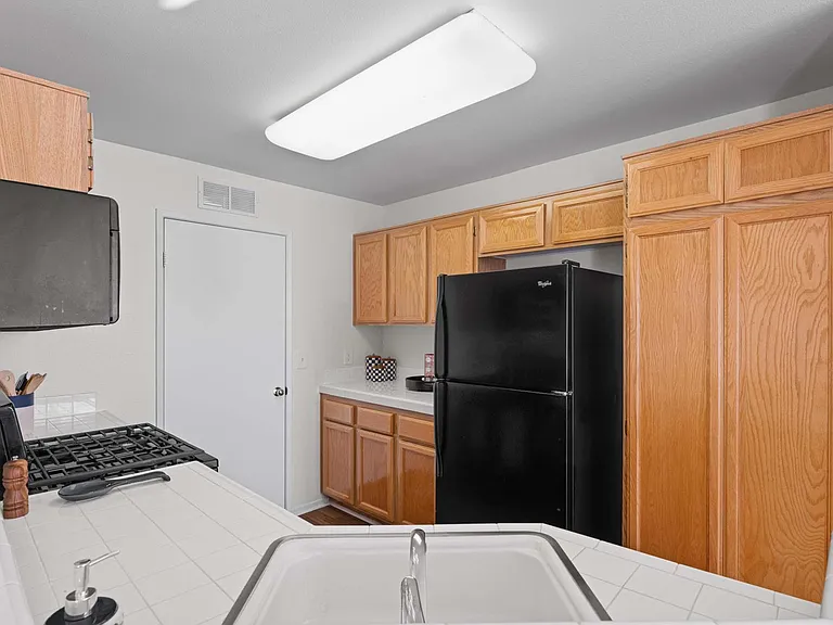 River Ranch Townhomes & Apartments — Photo 88