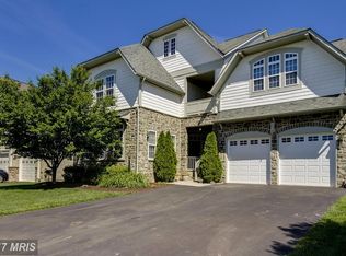 9392 Falling Water Dr, Bristow, VA 20136