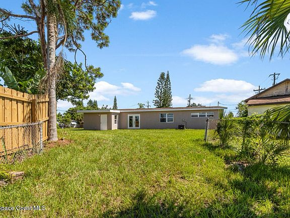 5th image of 280 Tiki Dr