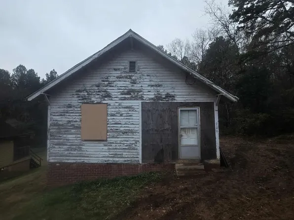 709 Sherman St, Badin, NC 28009